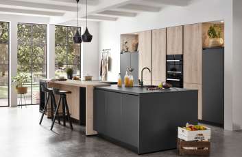 Kücheninsel modern mit Tresen