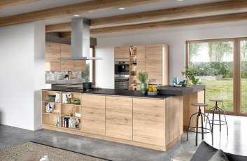 Naturholz Küche mit Theke
